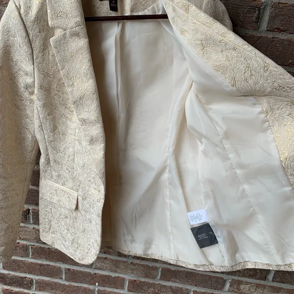 💕 Dana Buchman Gold and Cream Blazer - Picture 5 of 8